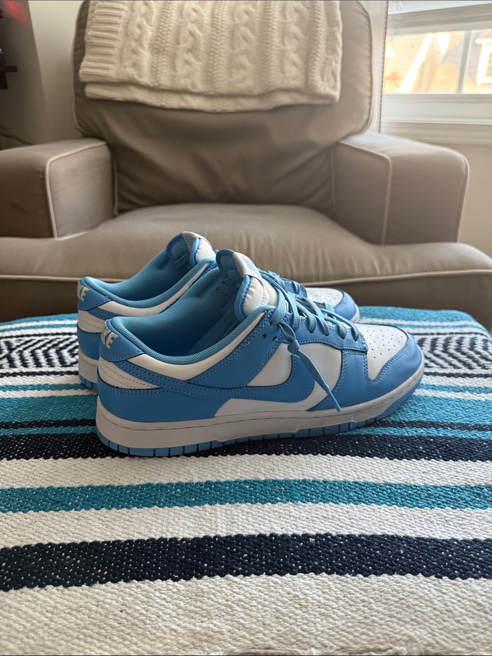 Nike Men’s Light Blue and White Low-Top Sneakers